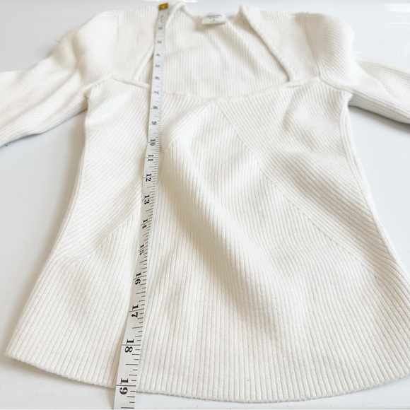 Abercrombie & Fitch Ribbed Knit Cropped Sweater Top White Medium Sweetheart Neck - Picture 4 of 7